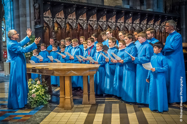 Hereford Cathedral Choir sing at the Nave Dinner. Photograph credit Richard Weaver Photography